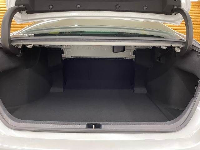 Toyota CAMRY HYBRID 2017-11 194508-19