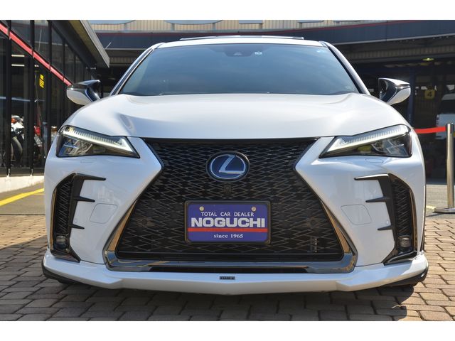Lexus UX 2019-09 17573-1