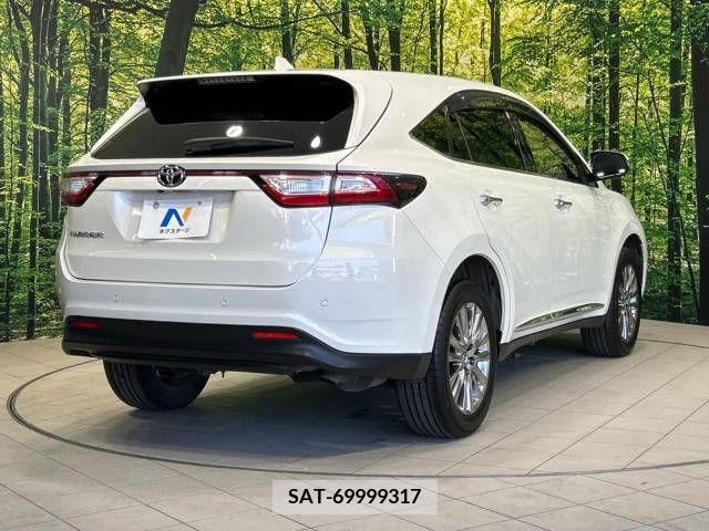 Toyota HARRIER 2017-06 271205-17