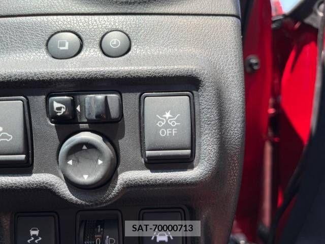 Nissan NOTE 2017-01 305356-4