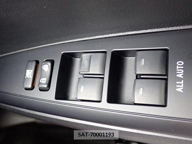 Toyota COROLLA AXIO 2016-07 372798-7