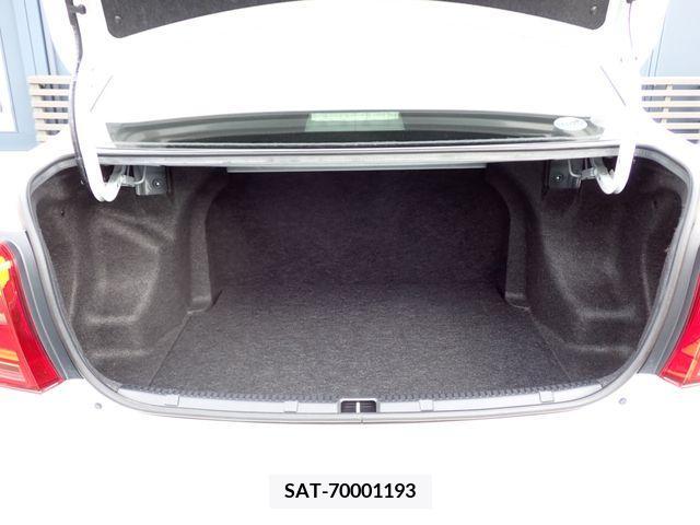 Toyota COROLLA AXIO 2016-07 372798-18