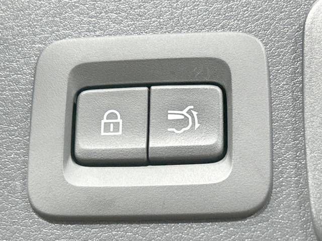 Mazda CX-30 2023-01 28493-7