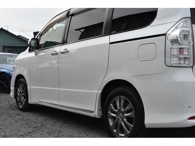 Toyota VOXY 2012-01 192658-15