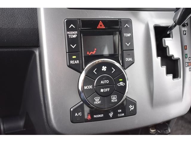 Toyota VOXY 2012-01 192658-8