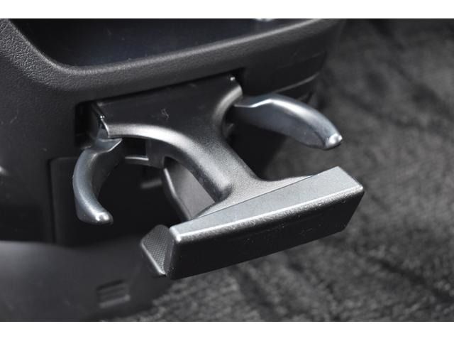 Toyota VOXY 2012-01 192658-11