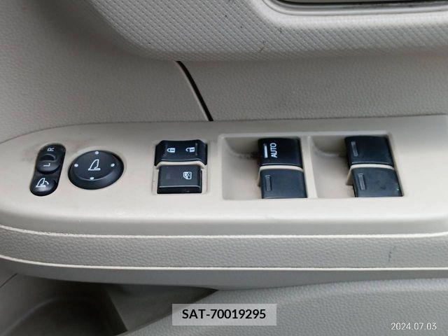 Honda N BOX 2018-06 335116-7
