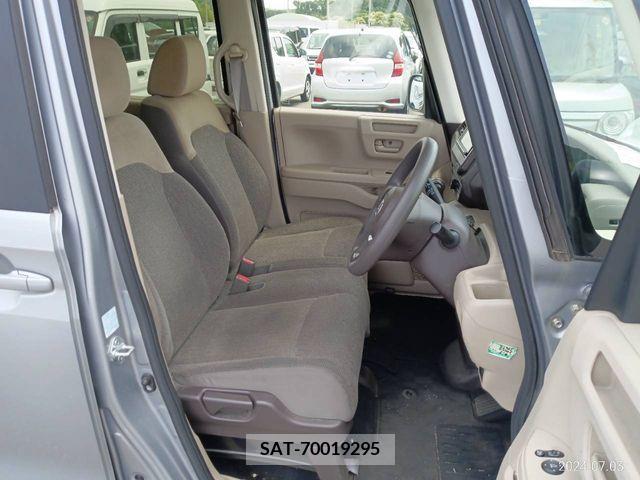 Honda N BOX 2018-06 335116-5