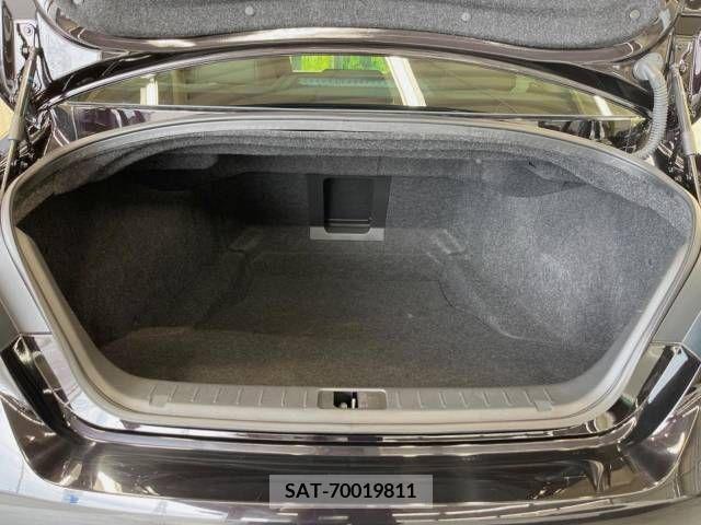 Nissan FUGA 2019-06 387805-10