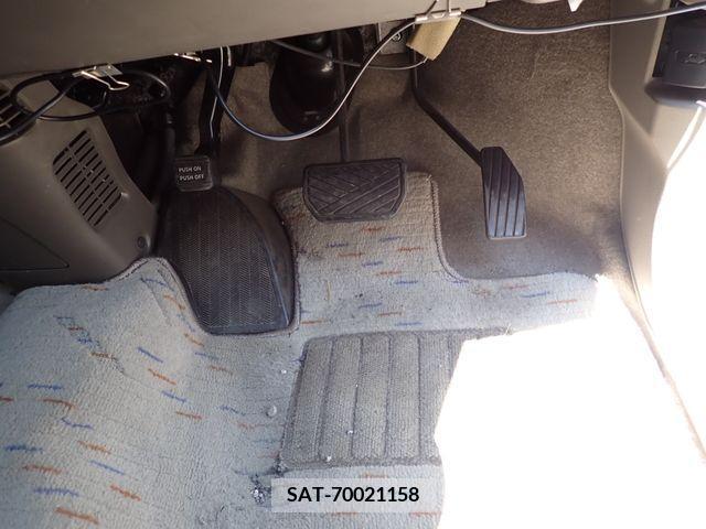 Nissan MOCO 2010-07 388793-18