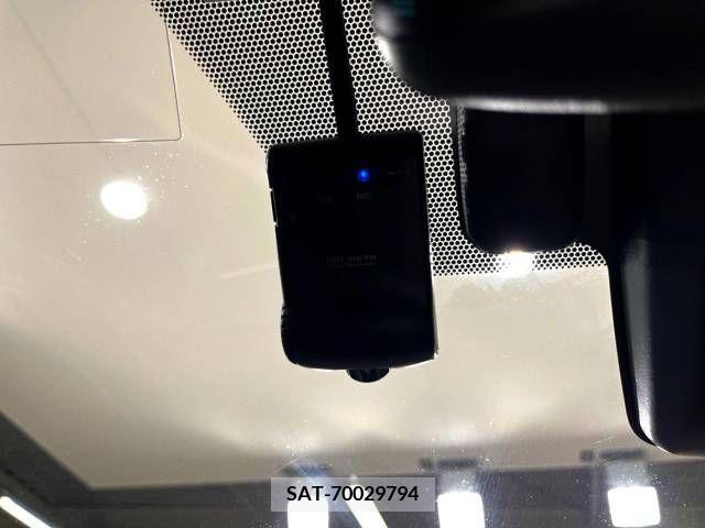 Toyota PRIUS 2016-07 330108-5