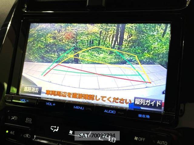 Toyota PRIUS 2016-07 330108-3