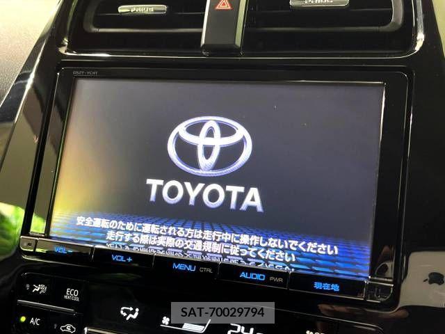 Toyota PRIUS 2016-07 330108-2