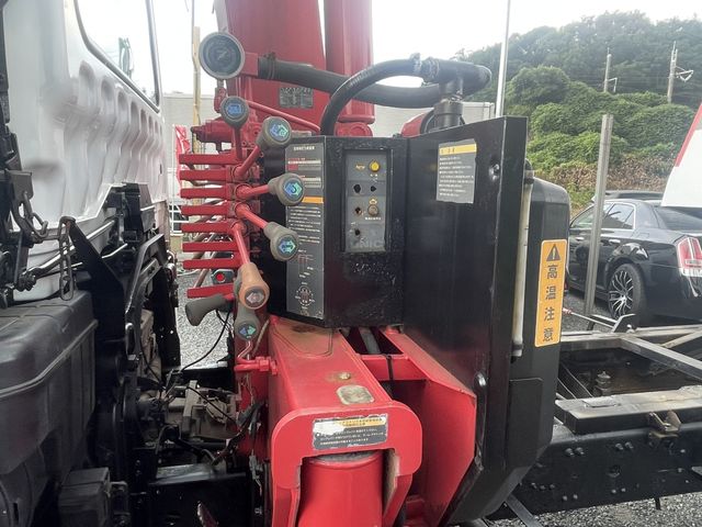 MITSUBISHI FUSO Fighter 2006-01 5130-6