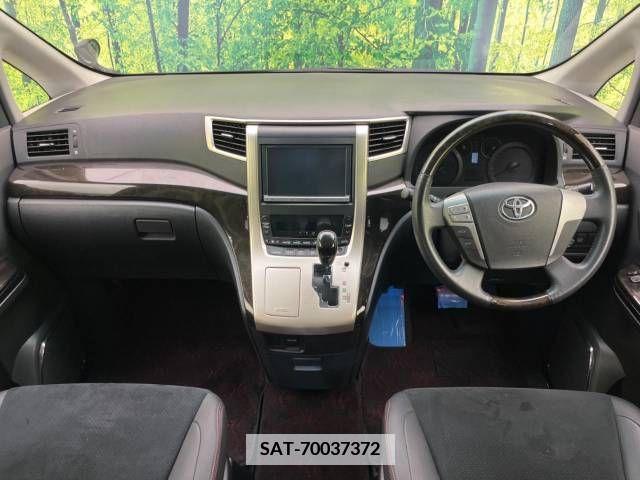 Toyota VELLFIRE 2013-03 338583-1