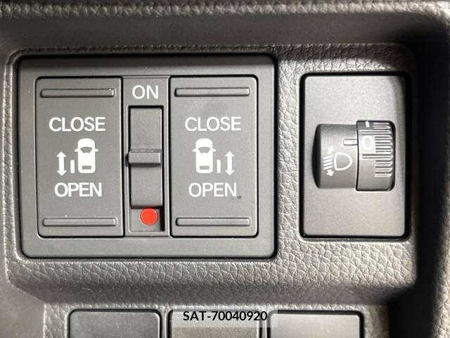 Honda e 2023-04 342665-3