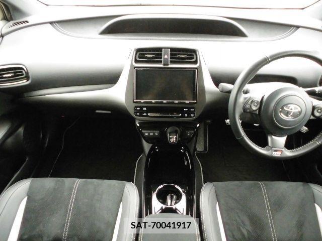 Toyota PRIUS PHV 2018-03 256941-10