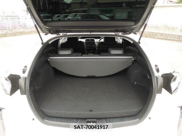 Toyota PRIUS PHV 2018-03 256941-18