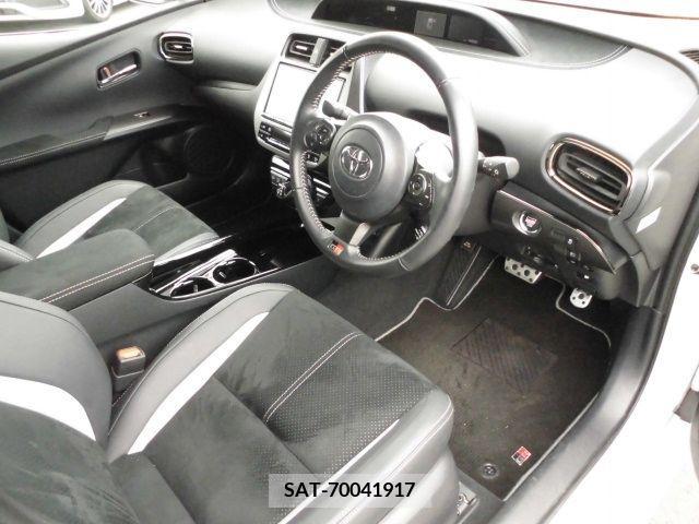 Toyota PRIUS PHV 2018-03 256941-1
