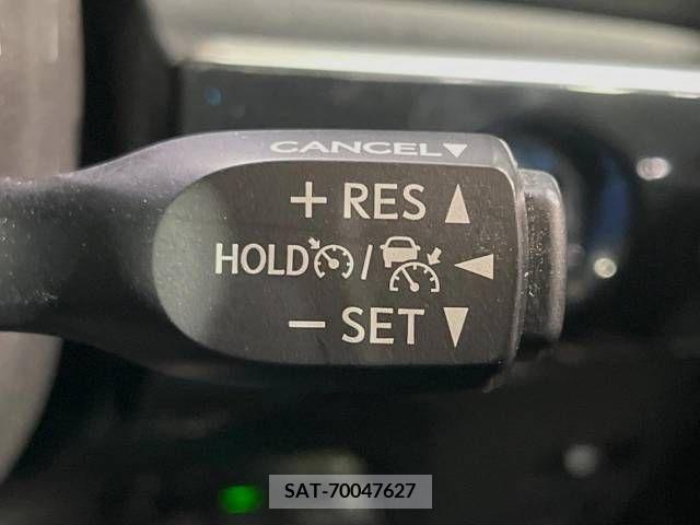 Toyota PRIUS 2019-04 217349-7