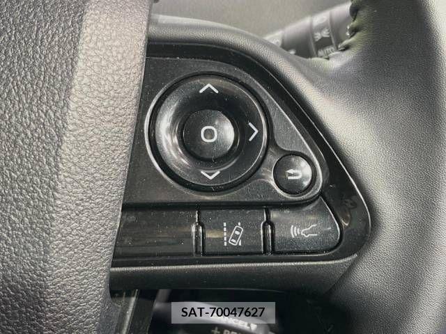 Toyota PRIUS 2019-04 217349-6