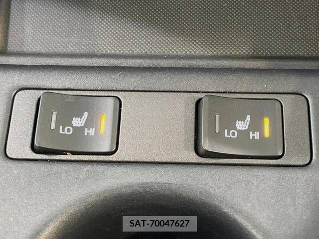 Toyota PRIUS 2019-04 217349-4