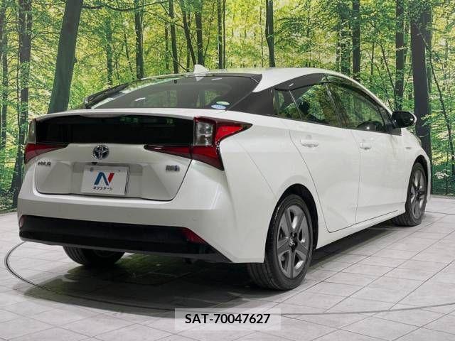 Toyota PRIUS 2019-04 217349-18