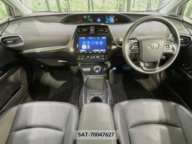 Toyota PRIUS 2019-04 217349-1