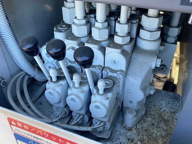 Isuzu ELF TRUCK 2013-08 187199-14