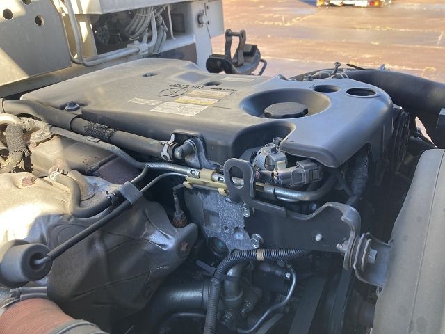 Isuzu ELF TRUCK 2013-08 187199-19