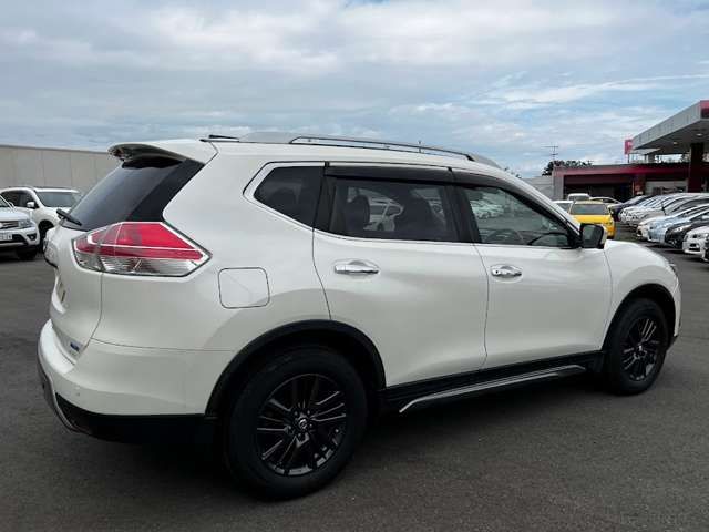 Nissan X-TRAIL 2016-06 11804-17