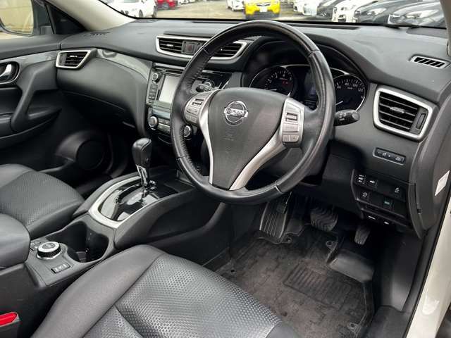 Nissan X-TRAIL 2016-06 11804-10