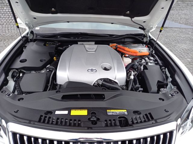 Toyota CROWN MAJESTA 2014-09 835-22