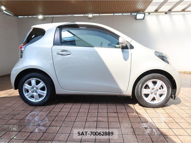Toyota IQ 2009-03 231642-6