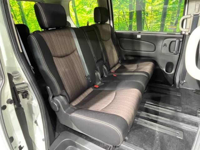 Nissan SERENA 2015-02 17208-9