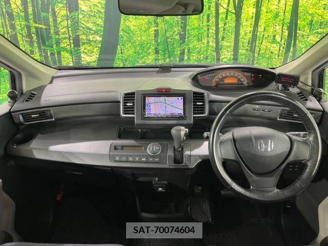 Honda FREED 2009-10 302805-1