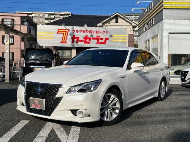 Toyota CROWN SEDAN 2014-01 196599-0