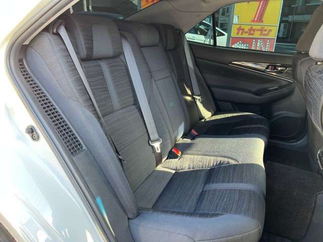 Toyota CROWN SEDAN 2014-01 196599-12