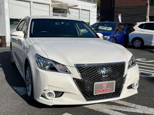 Toyota CROWN SEDAN 2014-01 196599-2