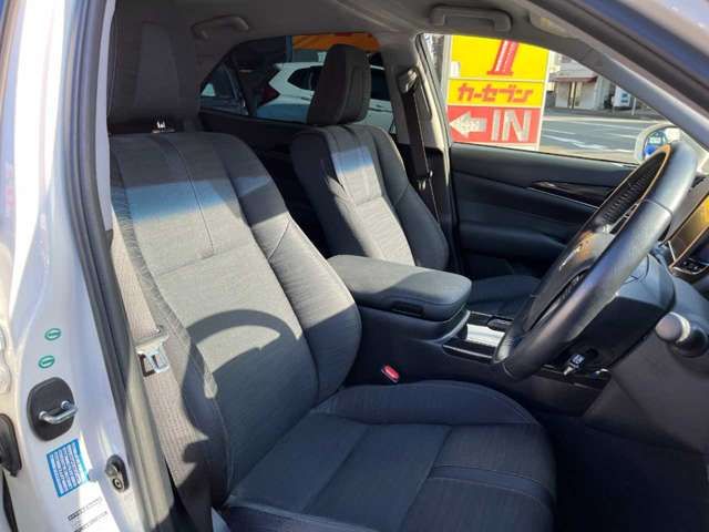 Toyota CROWN SEDAN 2014-01 196599-11