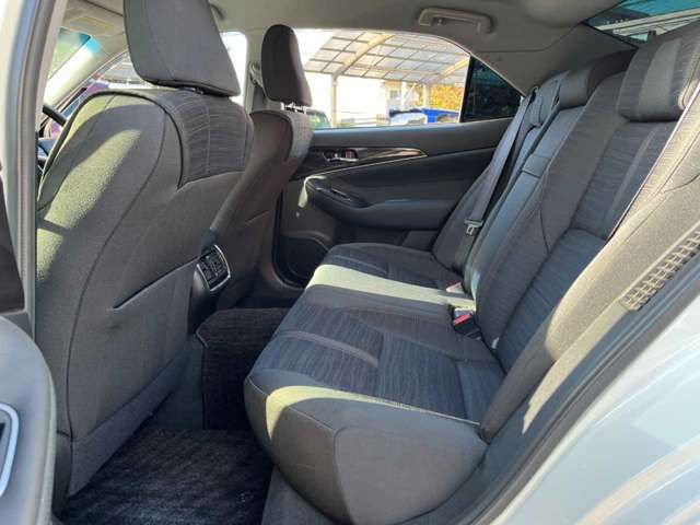 Toyota CROWN SEDAN 2014-01 196599-14