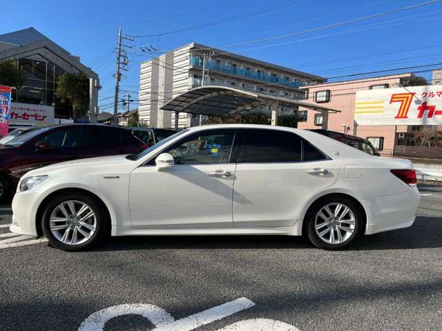 Toyota CROWN SEDAN 2014-01 196599-7