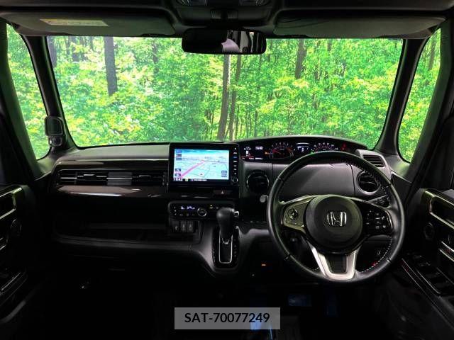 Honda N BOX 2019-02 378759-1