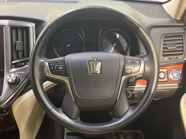 Toyota CROWN SEDAN 2013-11 192023-11
