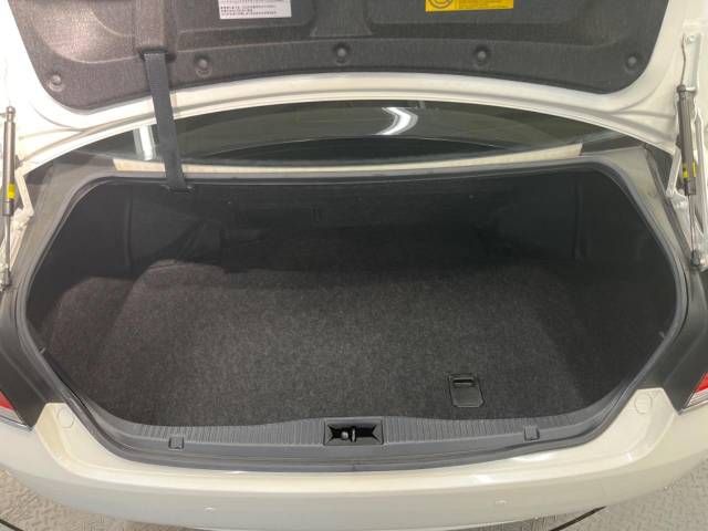 Toyota CROWN SEDAN 2013-11 192023-10