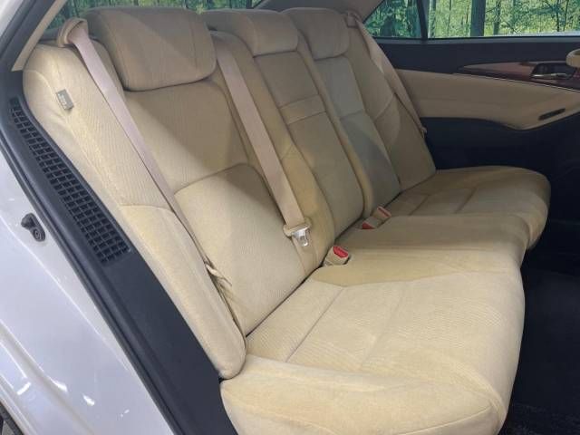 Toyota CROWN SEDAN 2013-11 192023-9