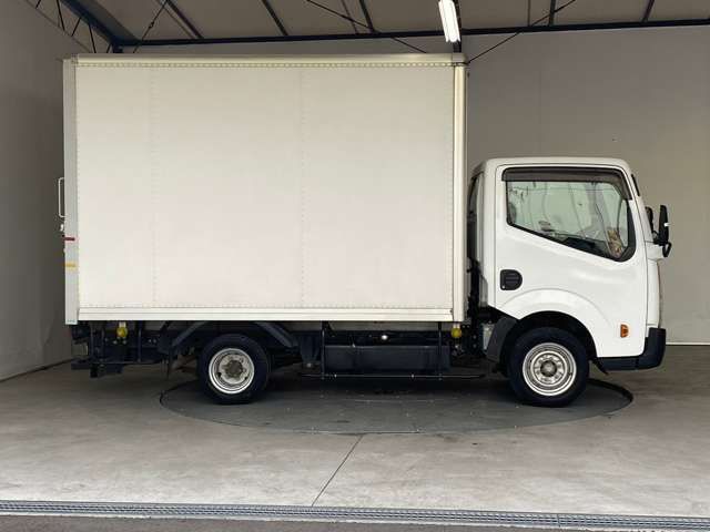 Nissan ATLAS 2015-03 6978-9