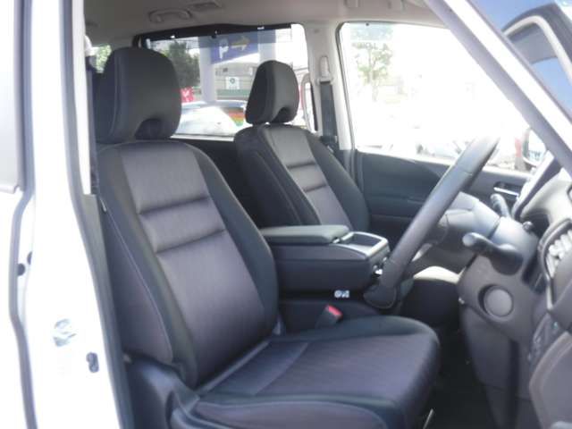 Nissan SERENA 2017-12 7153-11