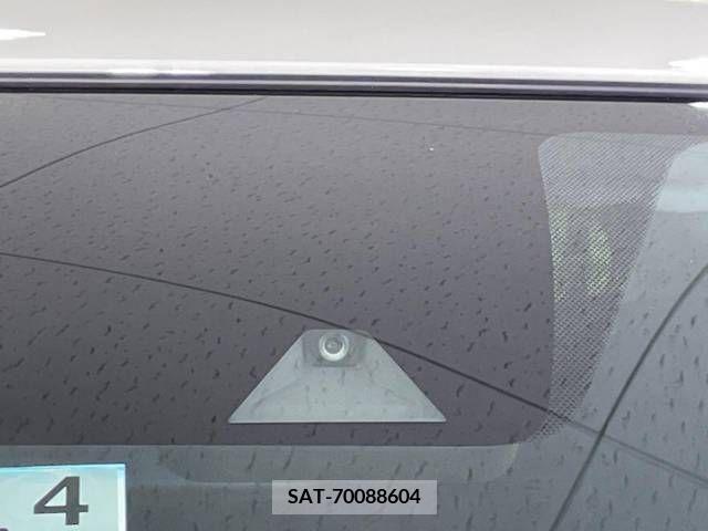 Nissan NOTE 2019-04 302447-2