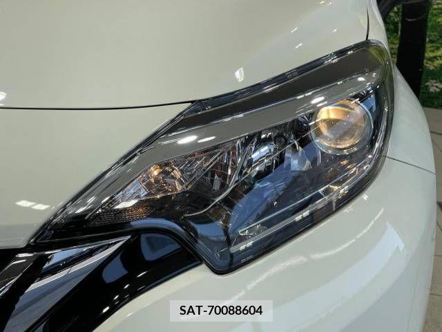 Nissan NOTE 2019-04 302447-13